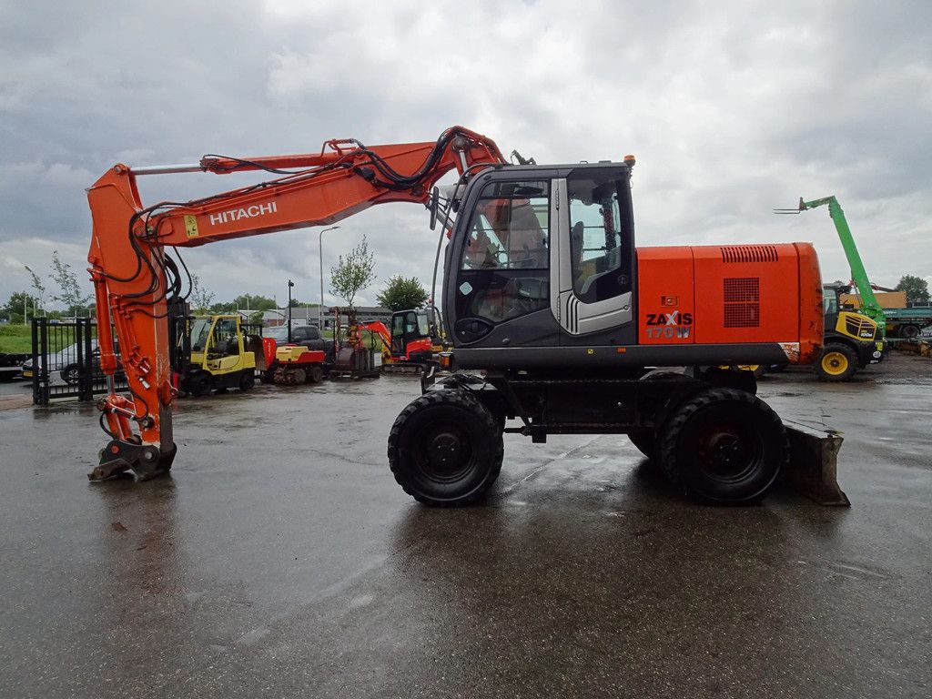 Hitachi ZX170W-3