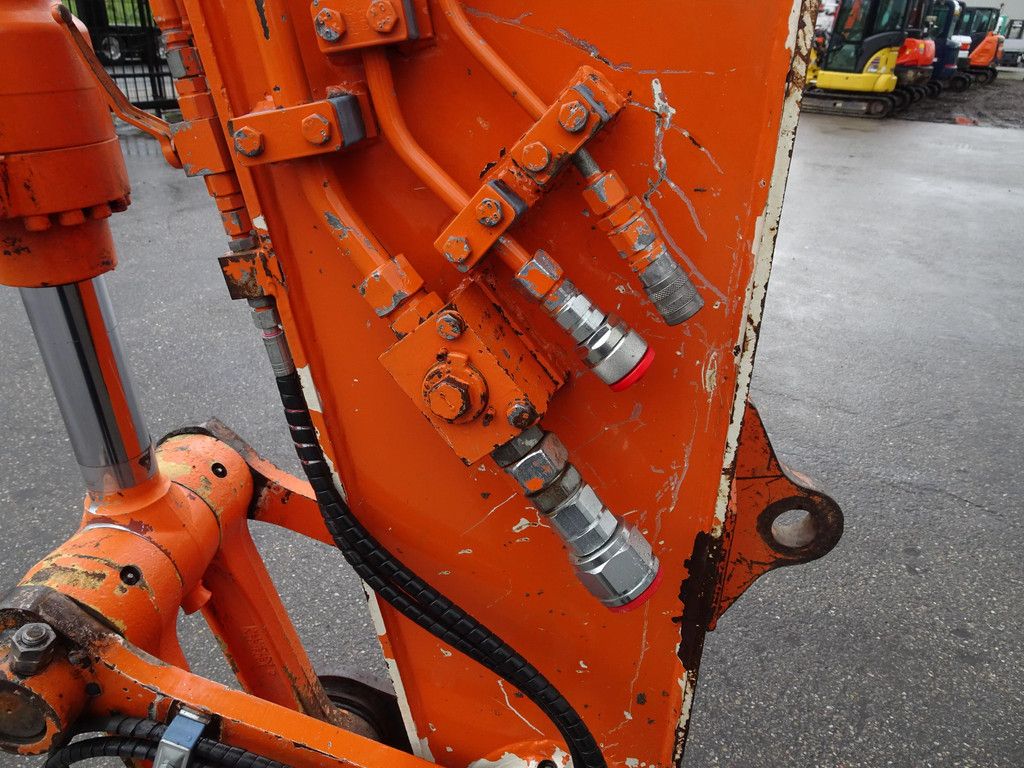 Hitachi ZX170W-3
