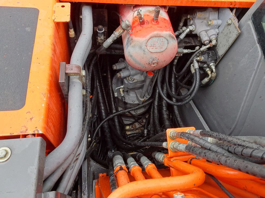 Hitachi ZX170W-3