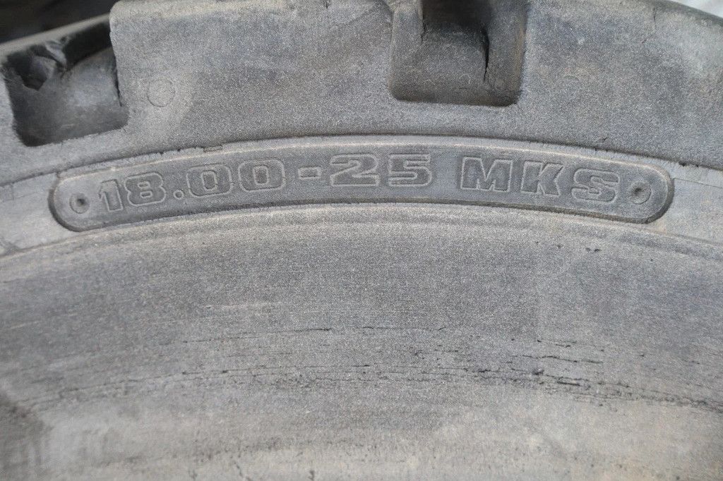 Marangoni 18.00-25 MKS | LIEBHERR 944 | TIRES + RIMS