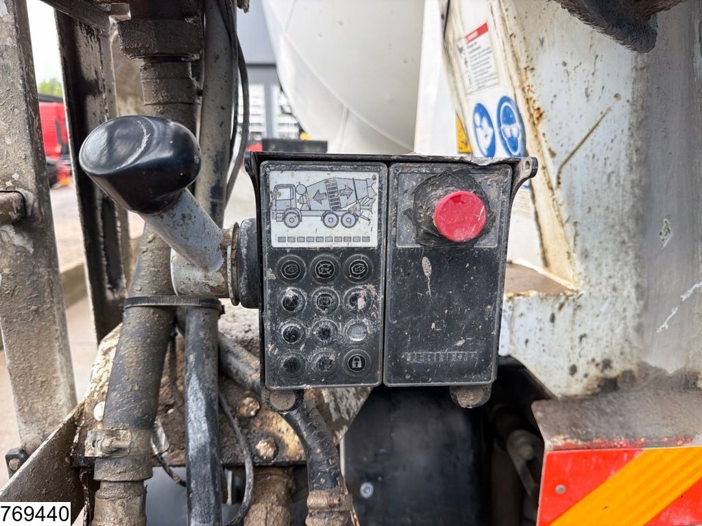 MAN TGS 32 420 8x4, Euro 6, Liebherr, 9 m³, Steel suspension
