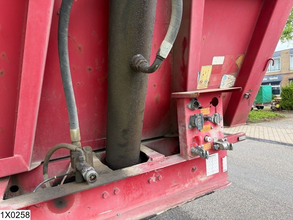 Fruehauf kipper Steel suspension