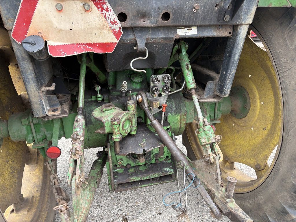 John Deere 2650