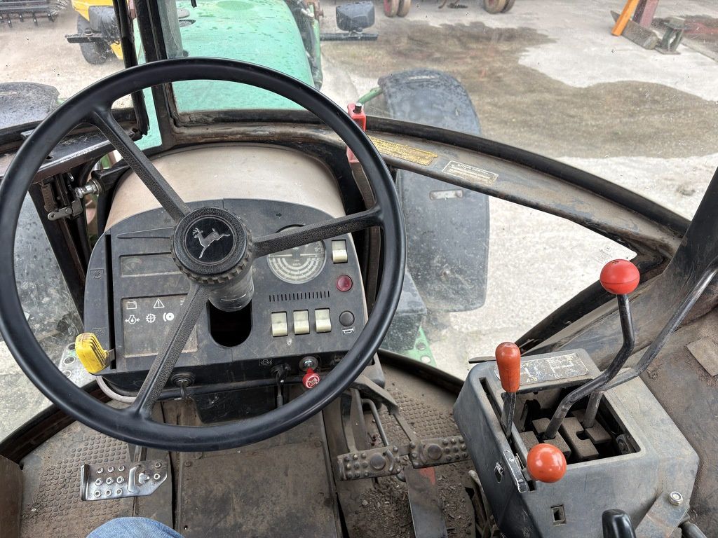 John Deere 2650