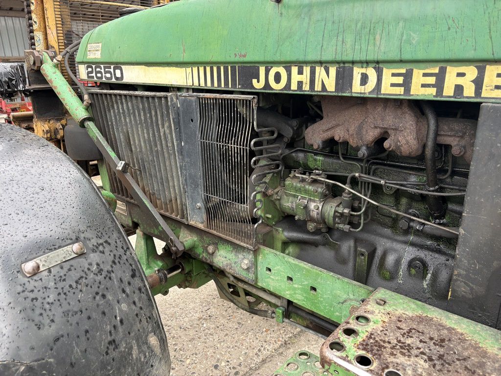 John Deere 2650