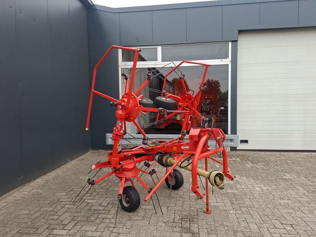 Kuhn GF 422