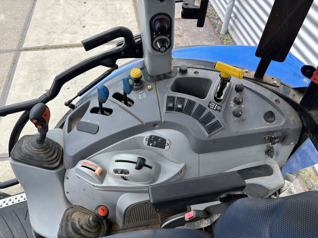 New Holland T5.115 Dual Command