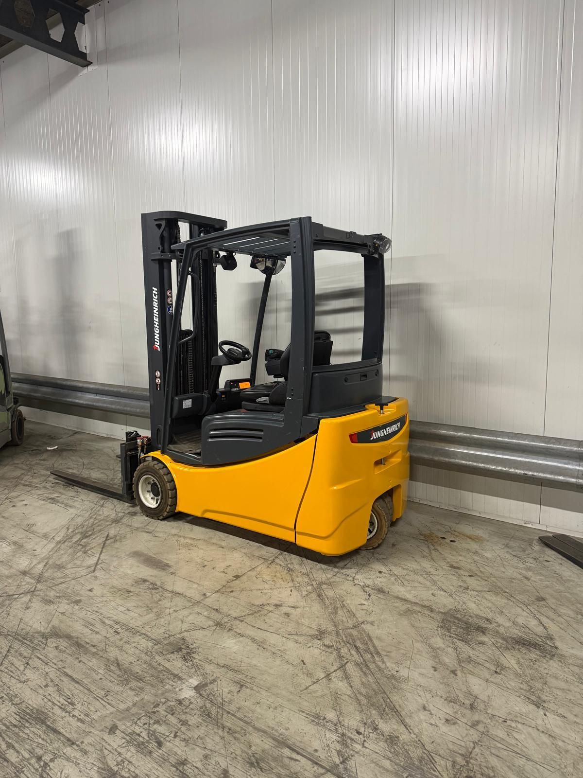 Heftruck Jungheinrich efg 220 bj 2015 ALS NIEUW!!!