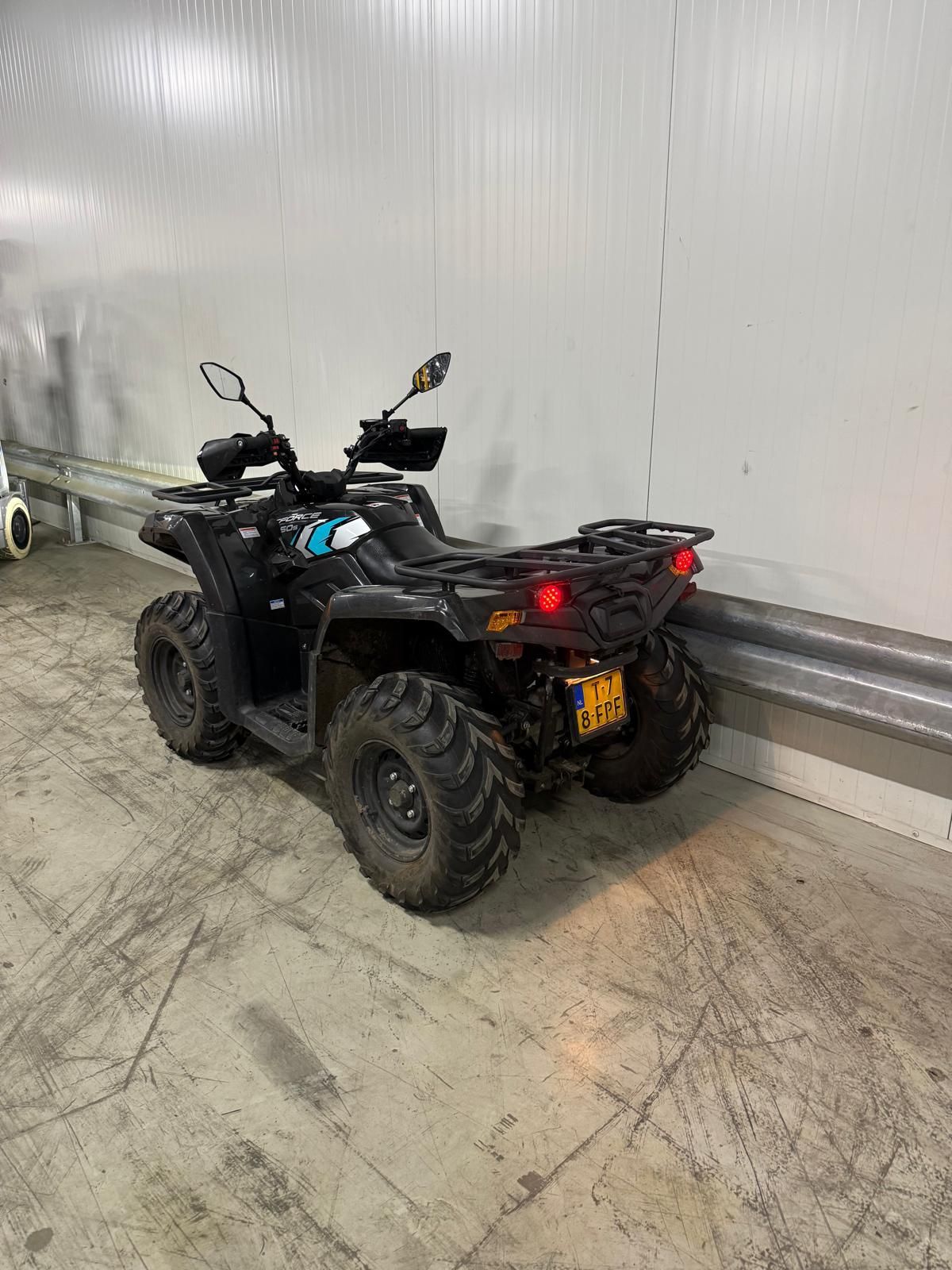 Cfmoto CFORCE 4x4 quad met landbouwkenteken.