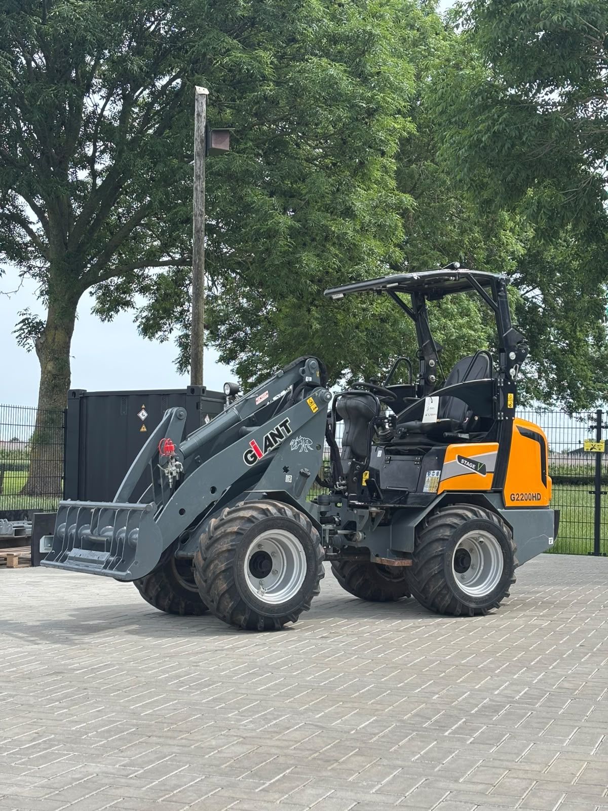 Giant g2200 HD