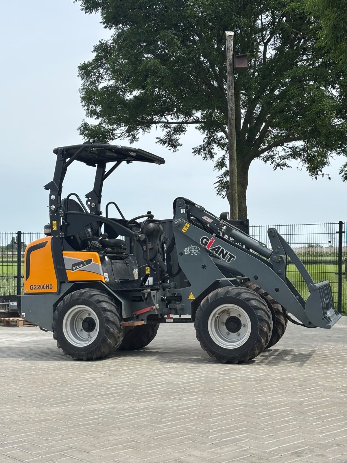 Giant g2200 HD