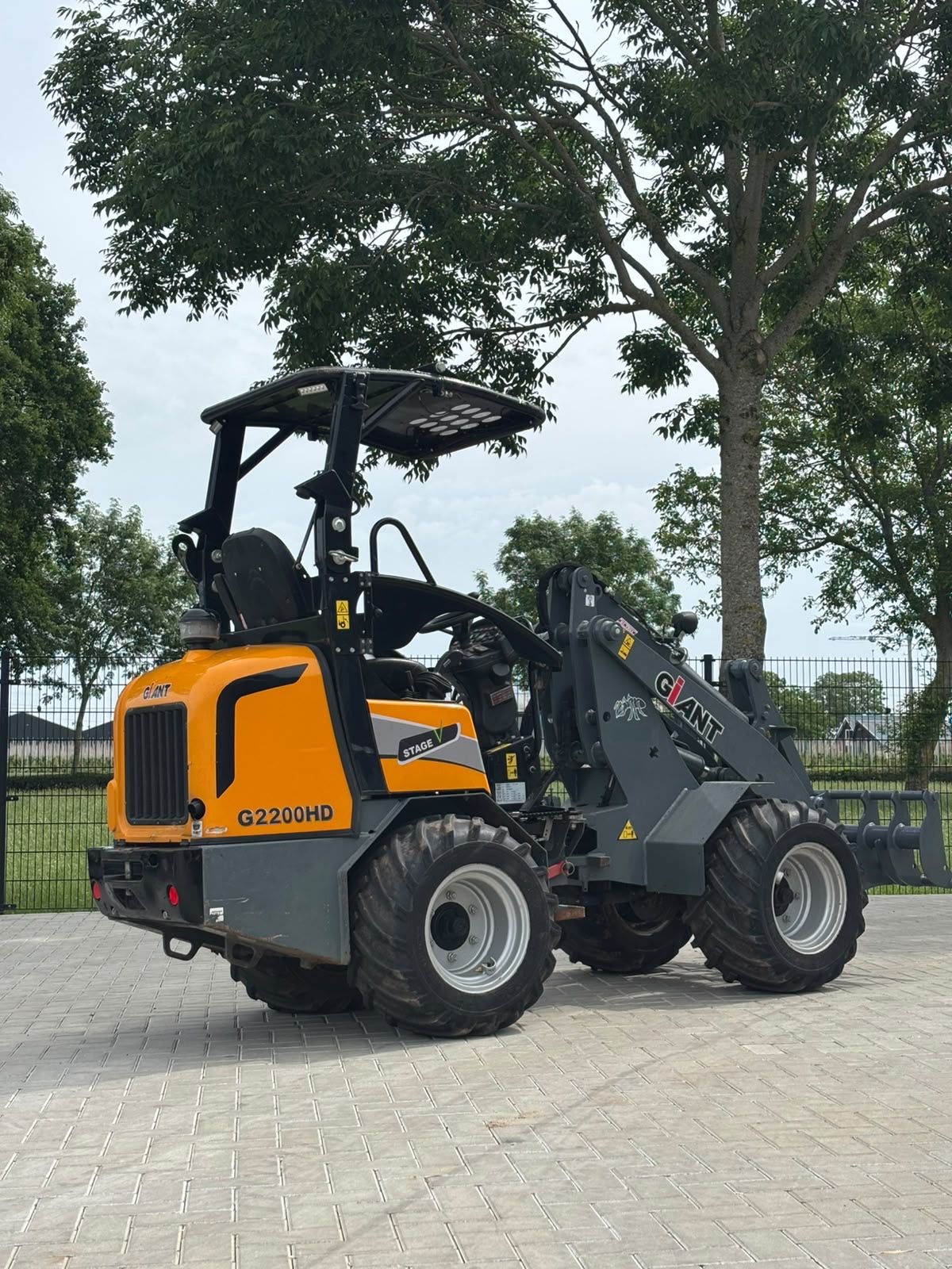 Giant g2200 HD