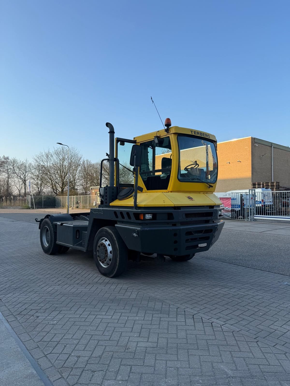 Terberg Turminal trekker RT 250 4x4 aangedreven.