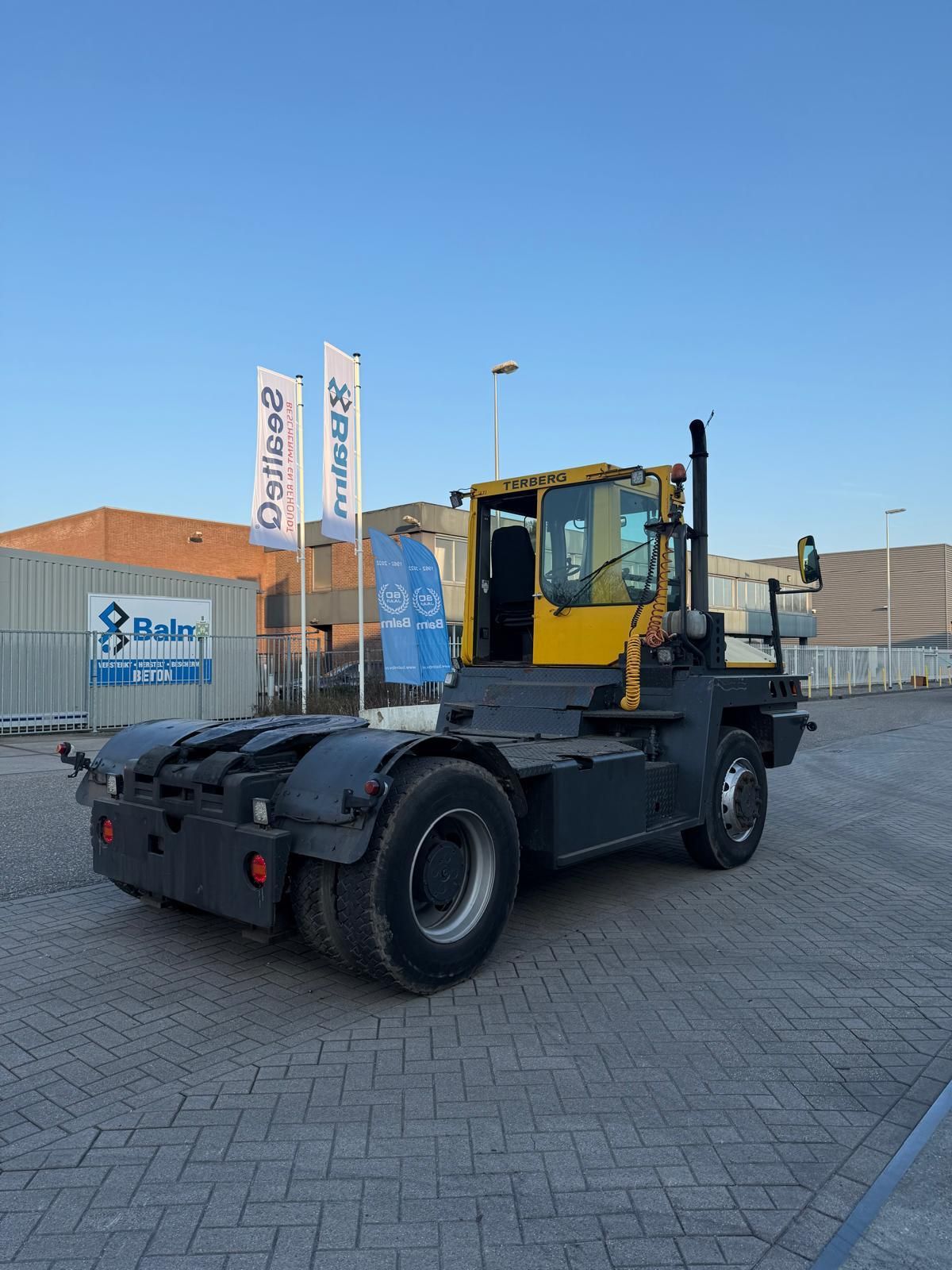Terberg Turminal trekker RT 250 4x4 aangedreven.