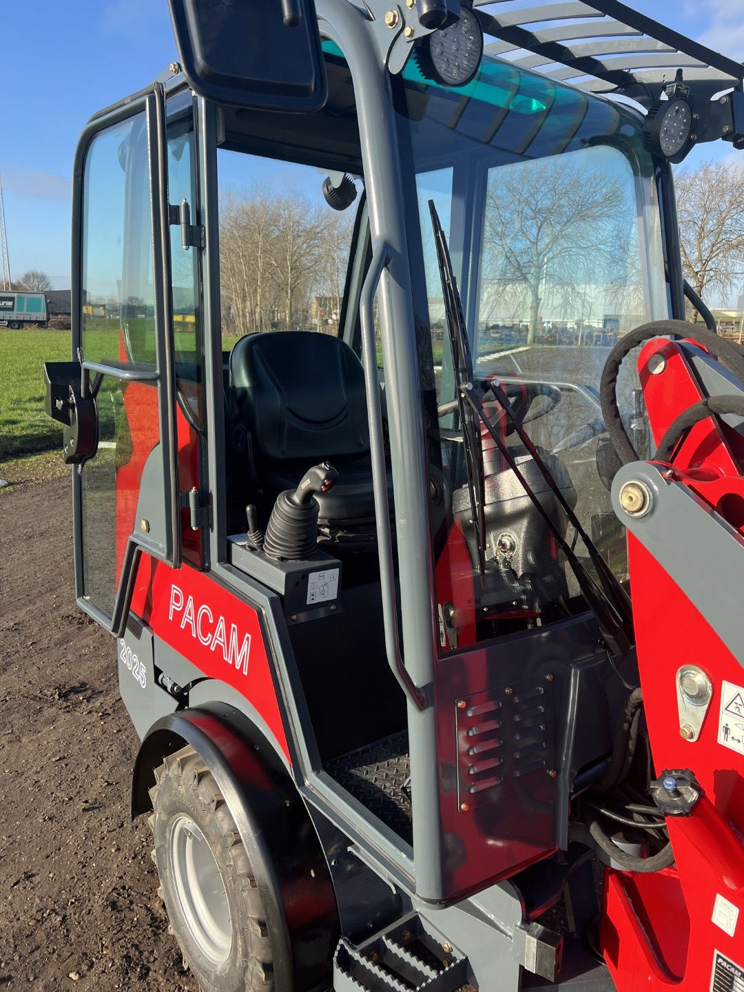 PACAM 2025 Mini-loader