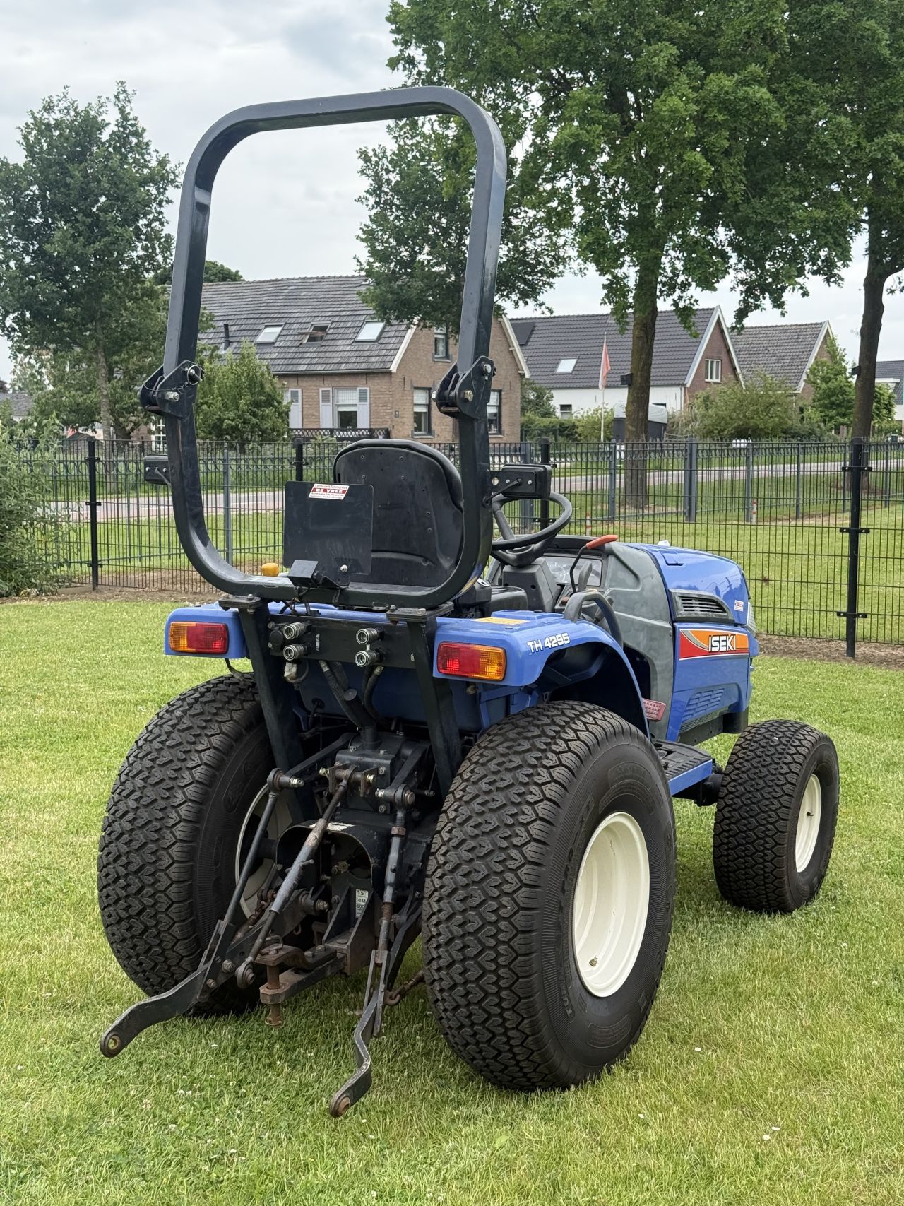 Iseki th4295 doordraaiende aftakas
