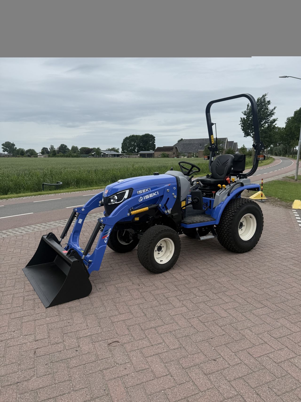 Iseki tm4270 hydrostaat met voorlader