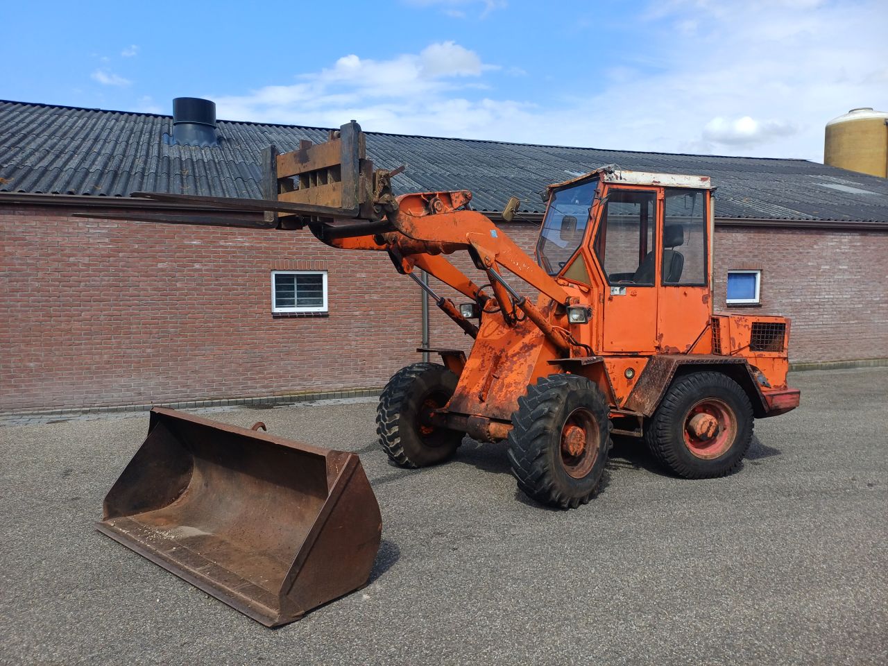 Aan geboden een Altas AR 510 shovel