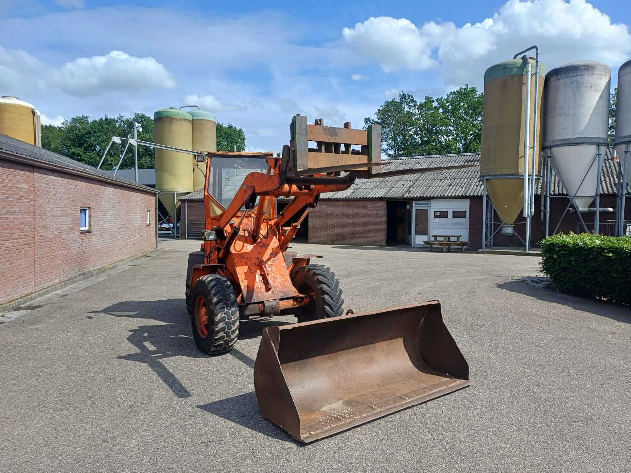 Aan geboden een Altas AR 510 shovel