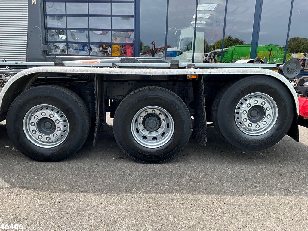 DAF FAQ CF 400 8x2 Euro 6 HMF 26 Tonmeter laadkraan Just 190.212 km!