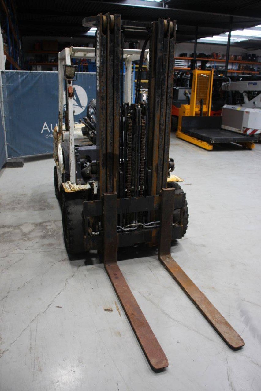 UniCarriers Diesel Forklift 2400kg