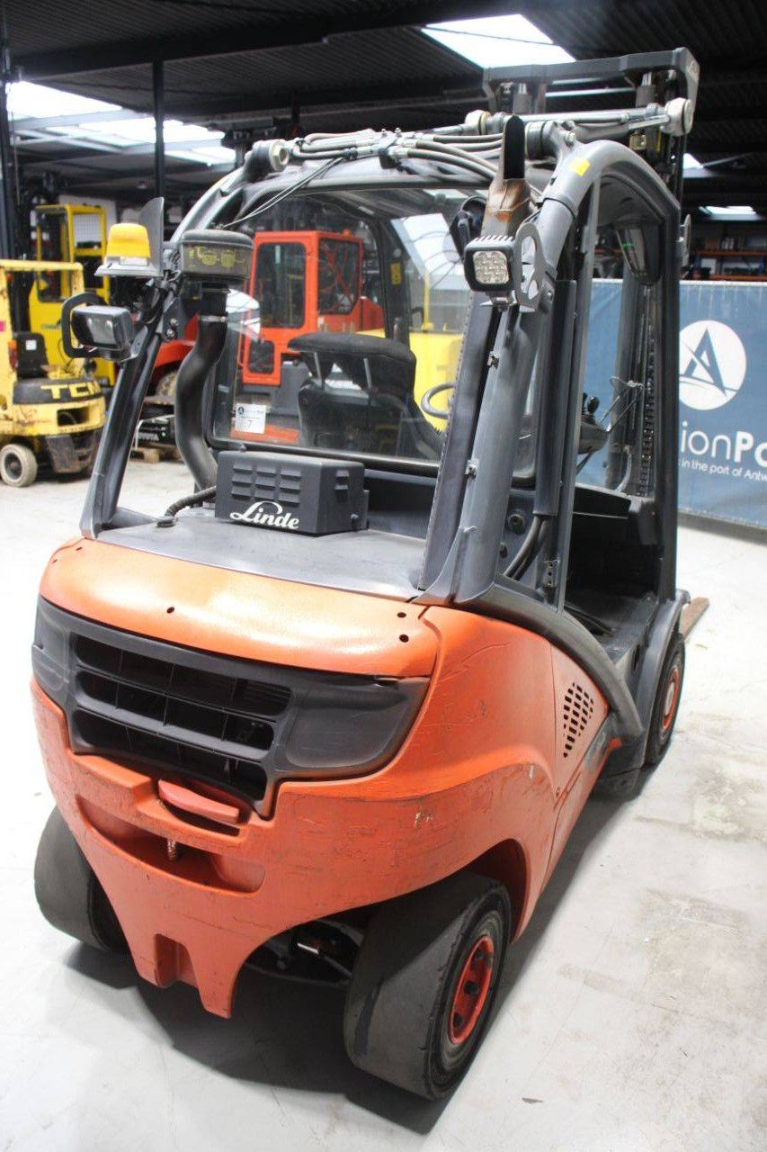 Linde H20 Diesel-Gabelstapler 2000 kg 7,0 m