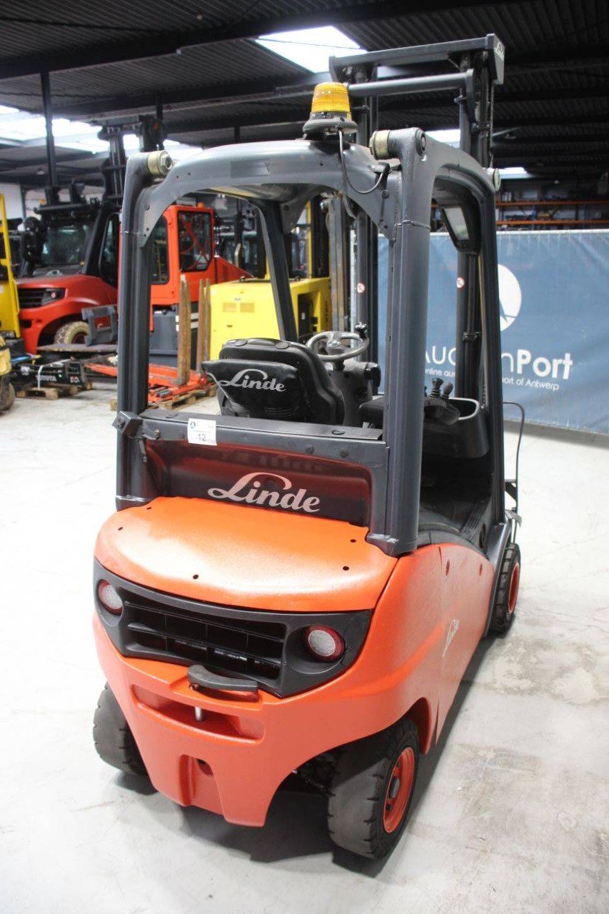 Linde H18D-01 Diesel-Gabelstapler 1800 kg 6,8 m 2015