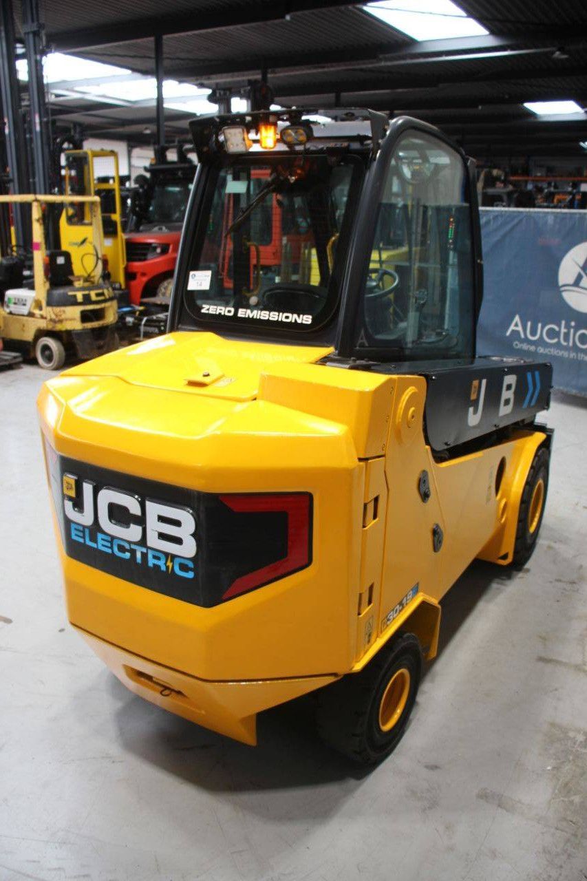 JCB 30-19E Elektrischer Teleskoplader 3000 kg 4 m