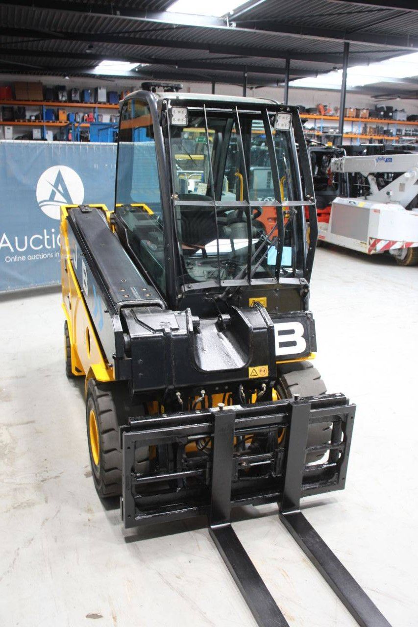 JCB 30-19E Elektrischer Teleskoplader 3000 kg 4 m