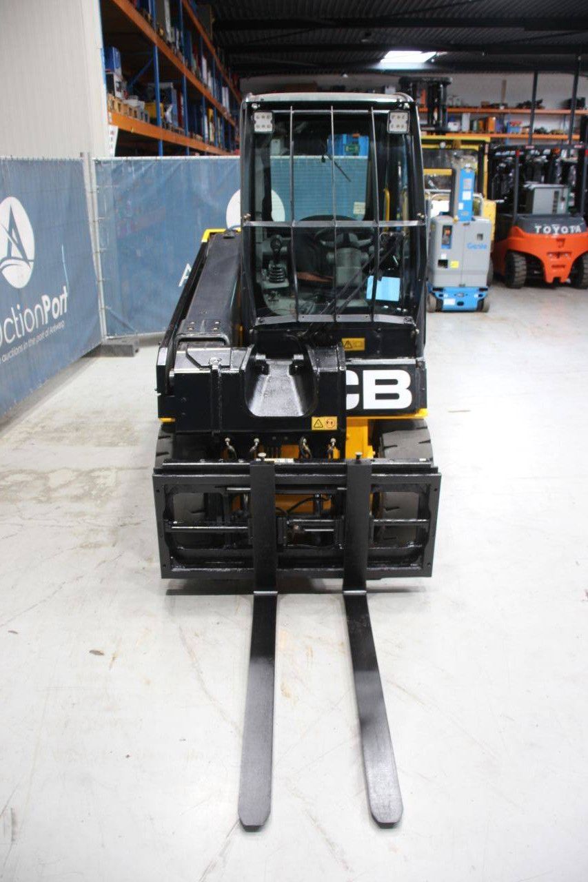 JCB 30-19E Elektrischer Teleskoplader 3000 kg 4 m