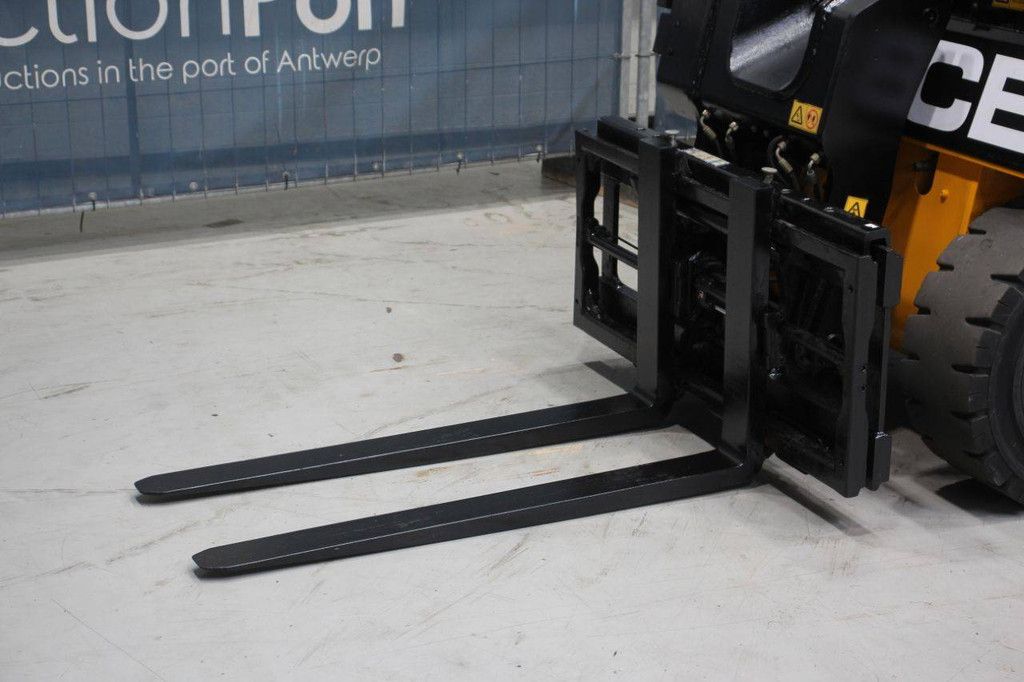 JCB 30-19E Elektrischer Teleskoplader 3000 kg 4 m