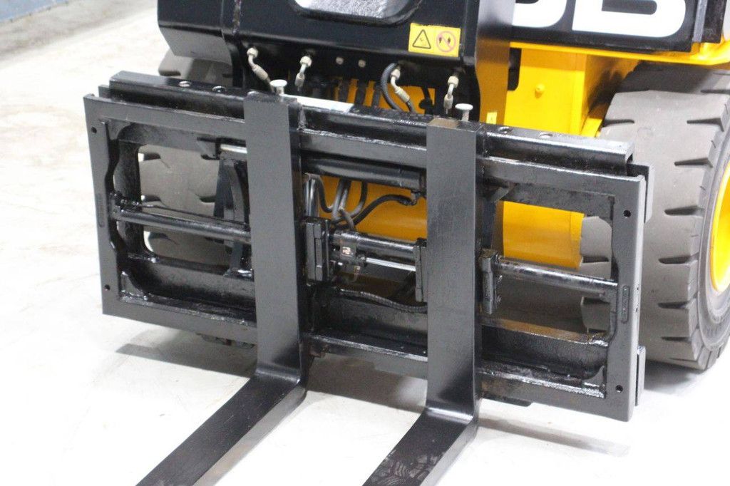 JCB 30-19E Elektrischer Teleskoplader 3000 kg 4 m
