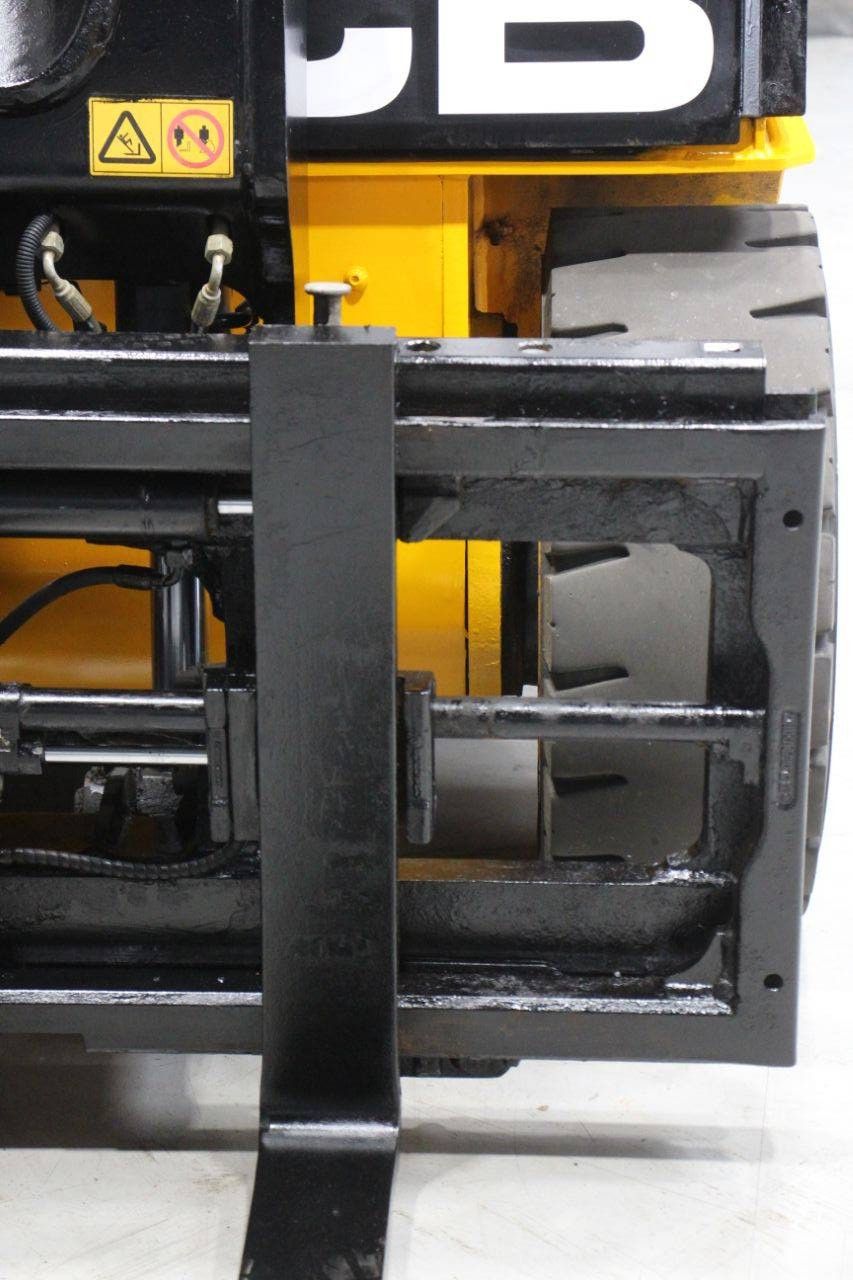 JCB 30-19E Elektrischer Teleskoplader 3000 kg 4 m