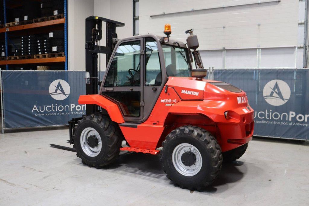 Ruw-terreinheftruck Manitou M26-4 Diesel 2600kg 5.5m 2015