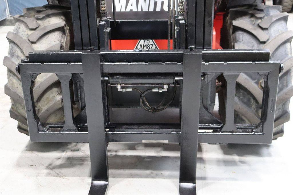 Ruw-terreinheftruck Manitou M26-4 Diesel 2600kg 5.5m 2015