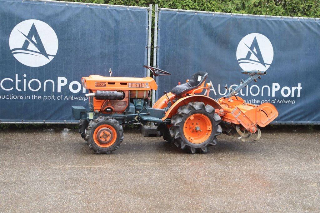 Mini-Traktor Kubota B5001DT Diesel 9,5 PS mit Grubber