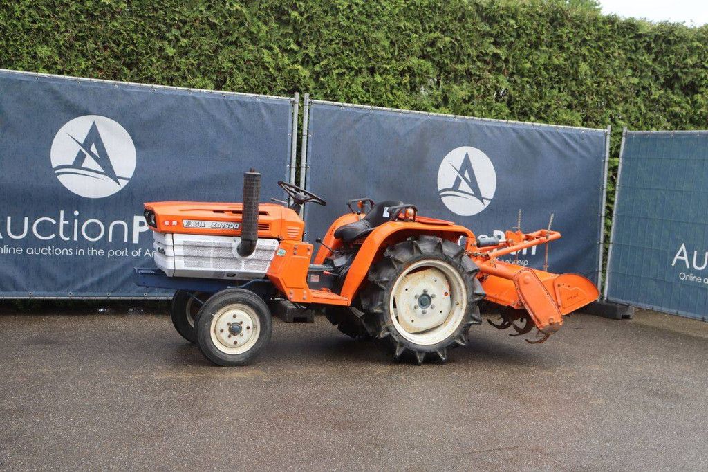 Kleintraktor Kubota ZB1600 Diesel 16 PS mit Grubber