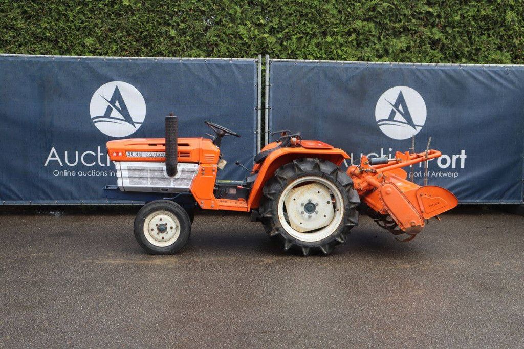 Kleintraktor Kubota ZB1600 Diesel 16 PS mit Grubber