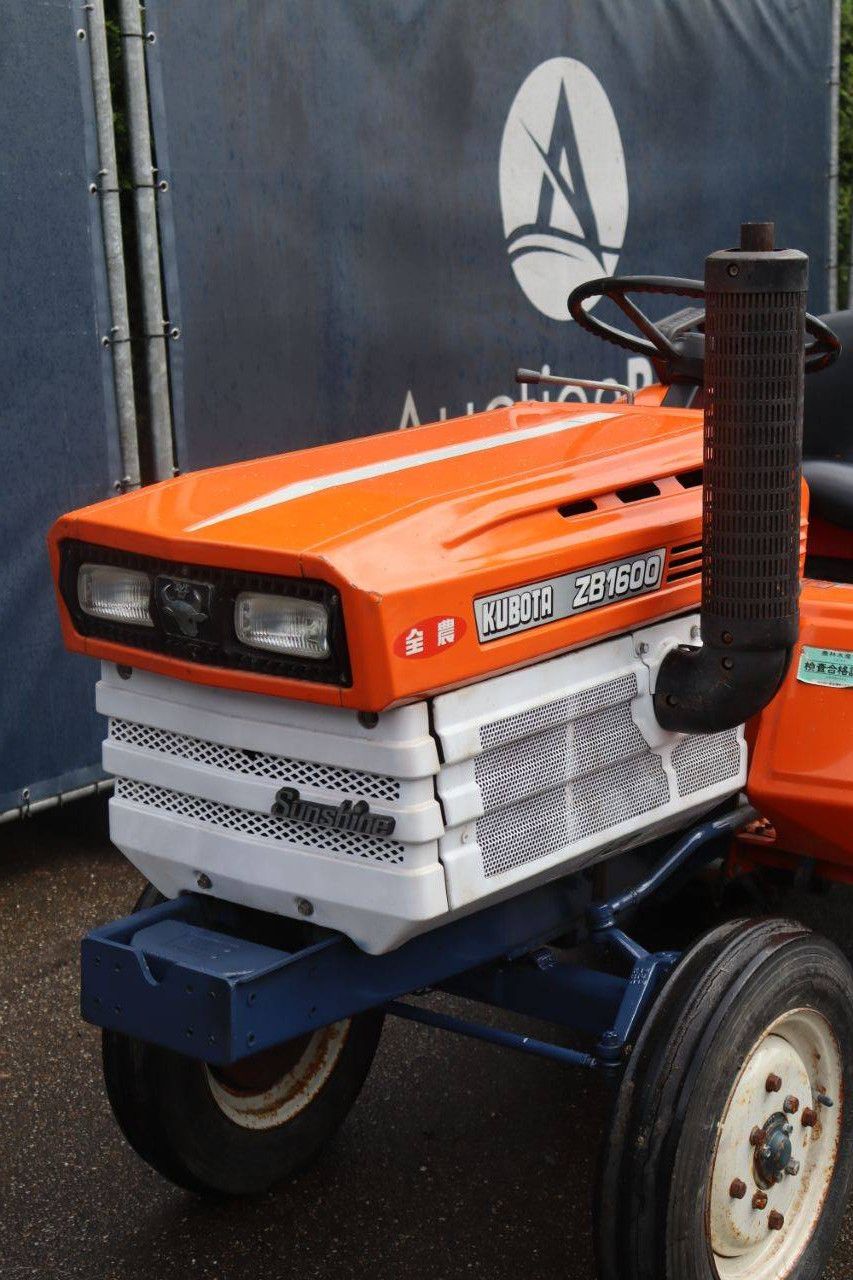 Kleintraktor Kubota ZB1600 Diesel 16 PS mit Grubber