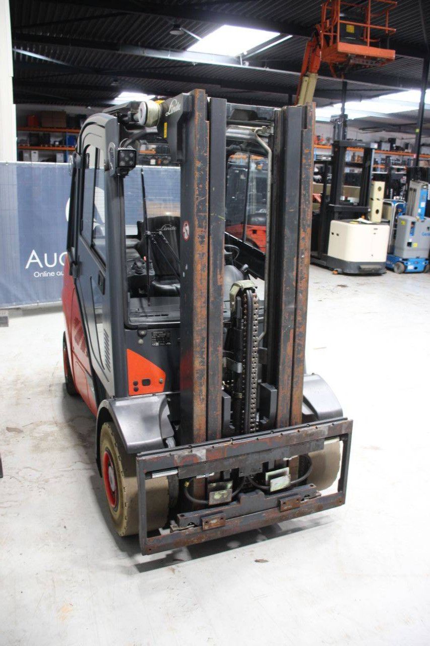 Heftruck Linde H30t-02 LPG 3000kg 2015