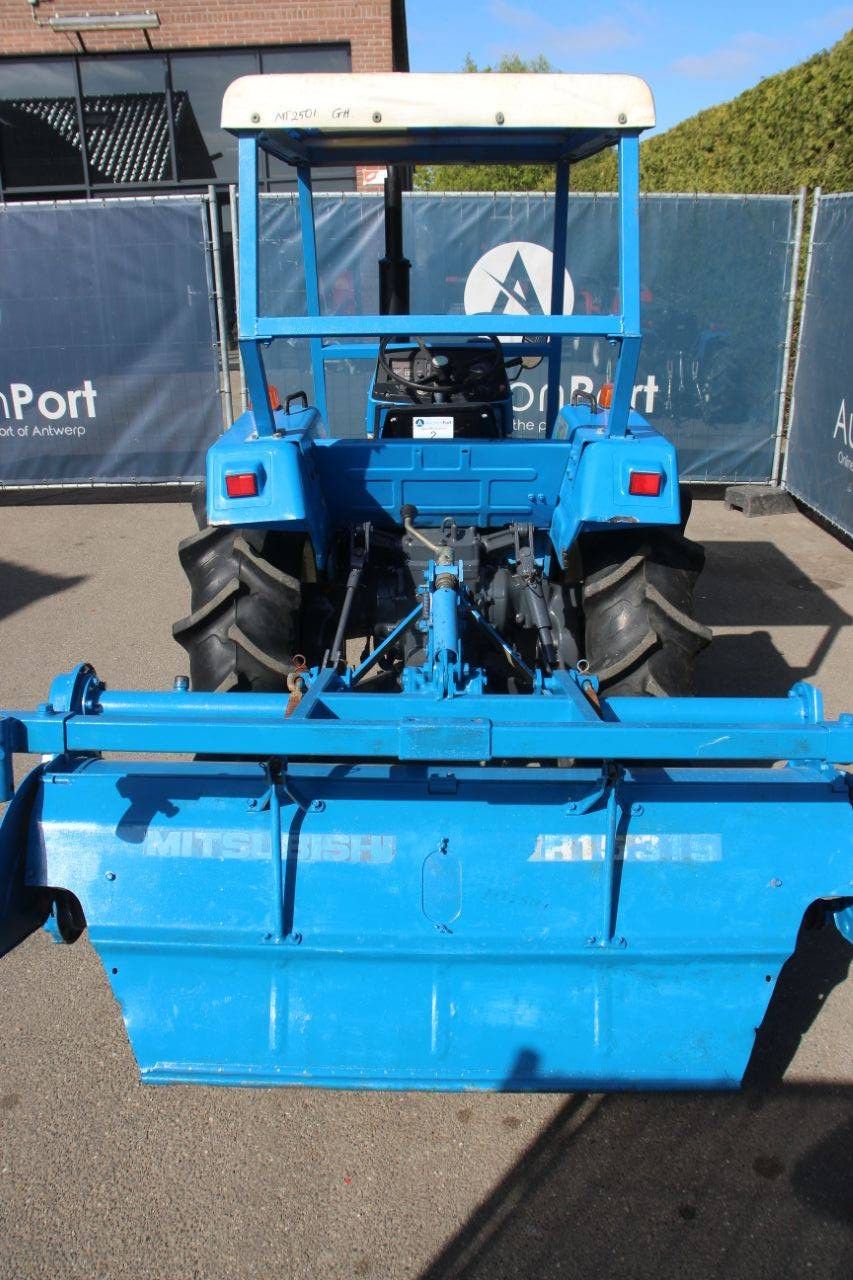 Mitsubishi MT2501 Diesel-Kleintraktor, 24 PS, mit Grubber