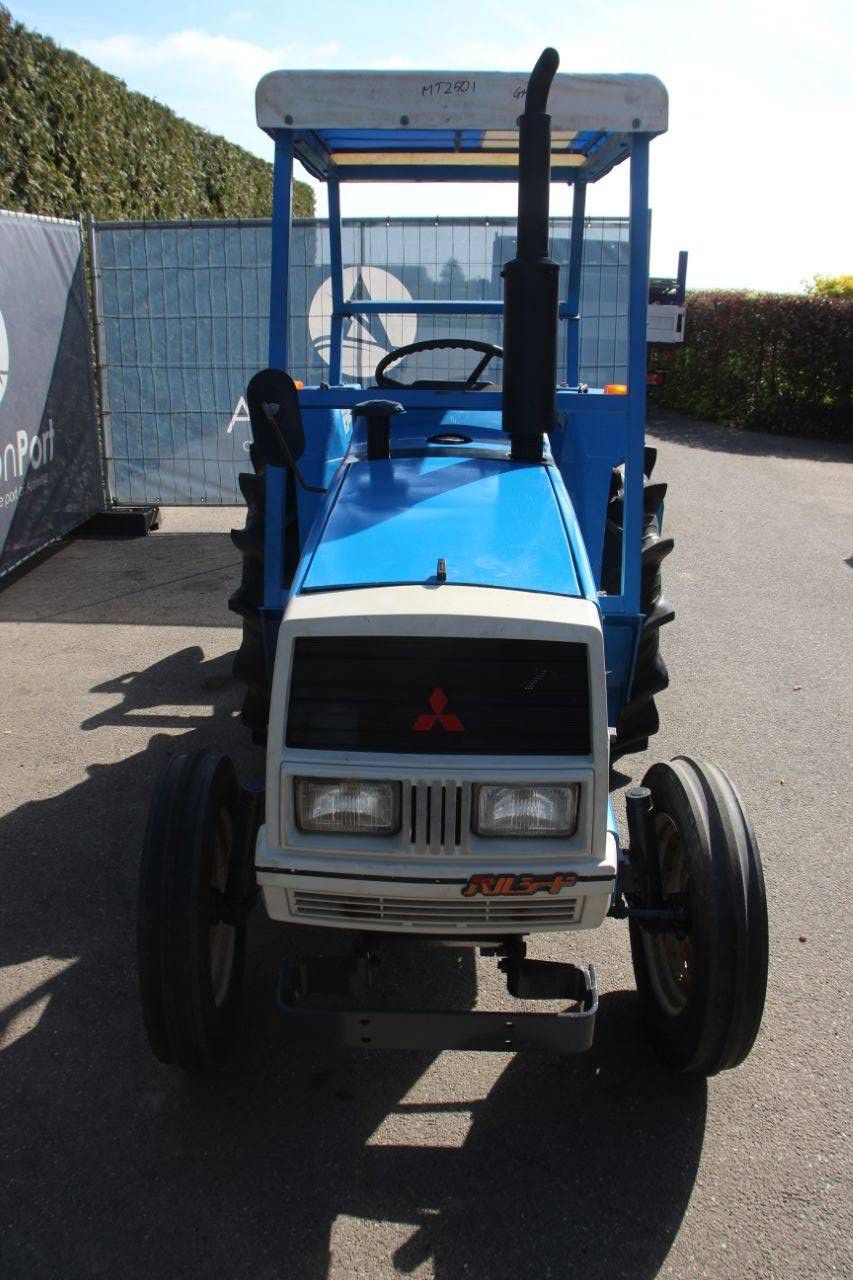 Mitsubishi MT2501 Diesel-Kleintraktor, 24 PS, mit Grubber