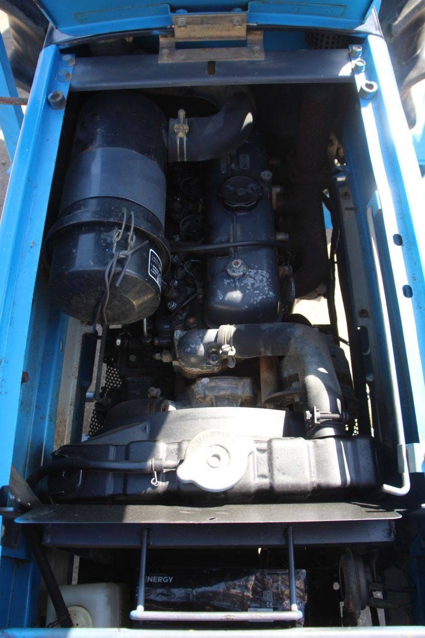 Mitsubishi MT2501 Diesel-Kleintraktor, 24 PS, mit Grubber