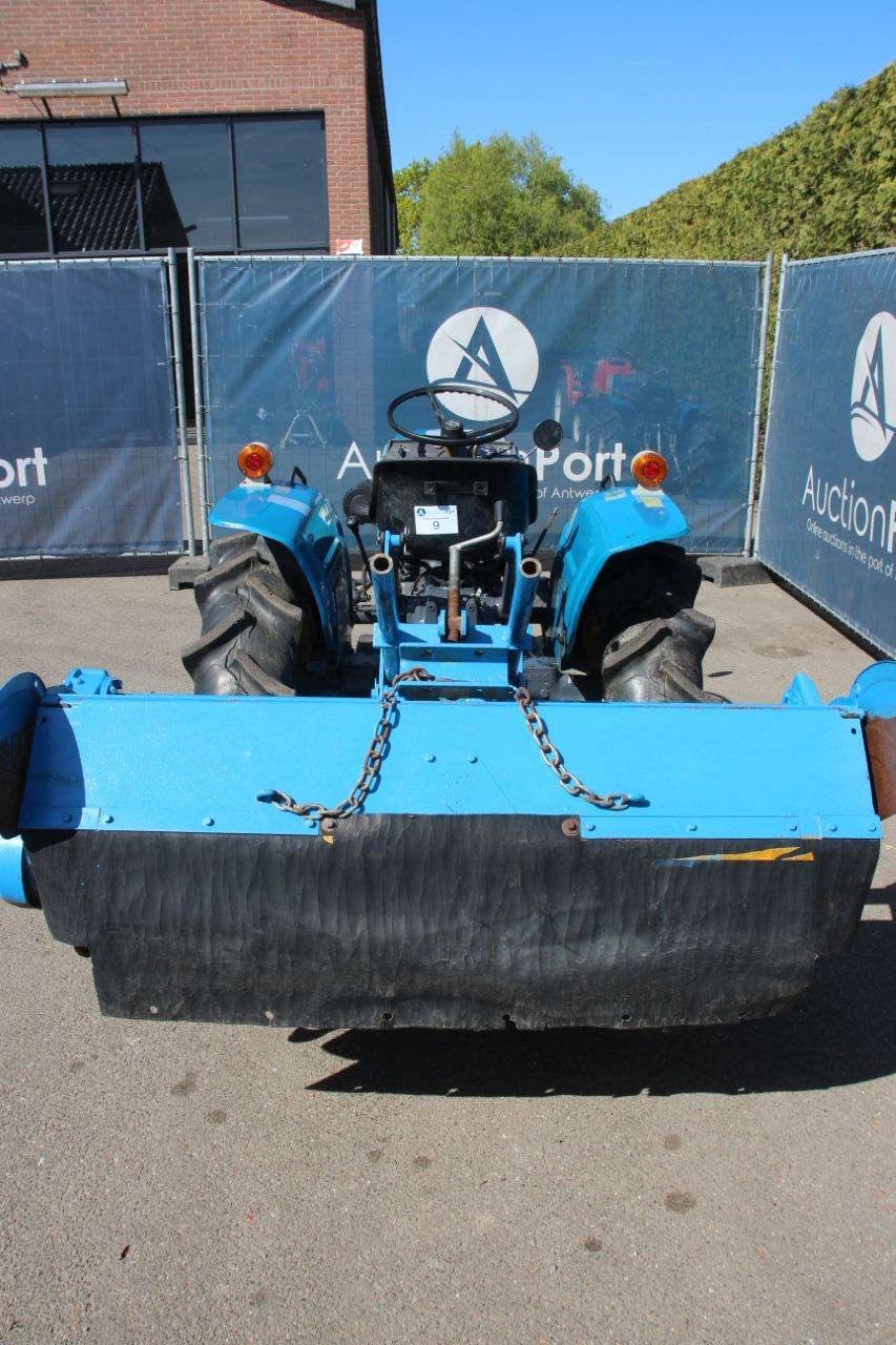 Mitsubishi D2050 Diesel-Minitraktor, 20 PS, mit Grubber