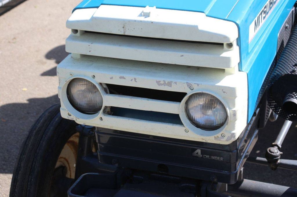 Mitsubishi D2050 Diesel-Minitraktor, 20 PS, mit Grubber