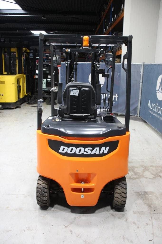 Doosan B25x-7plus Electric Forklift 2385kg 4.73m