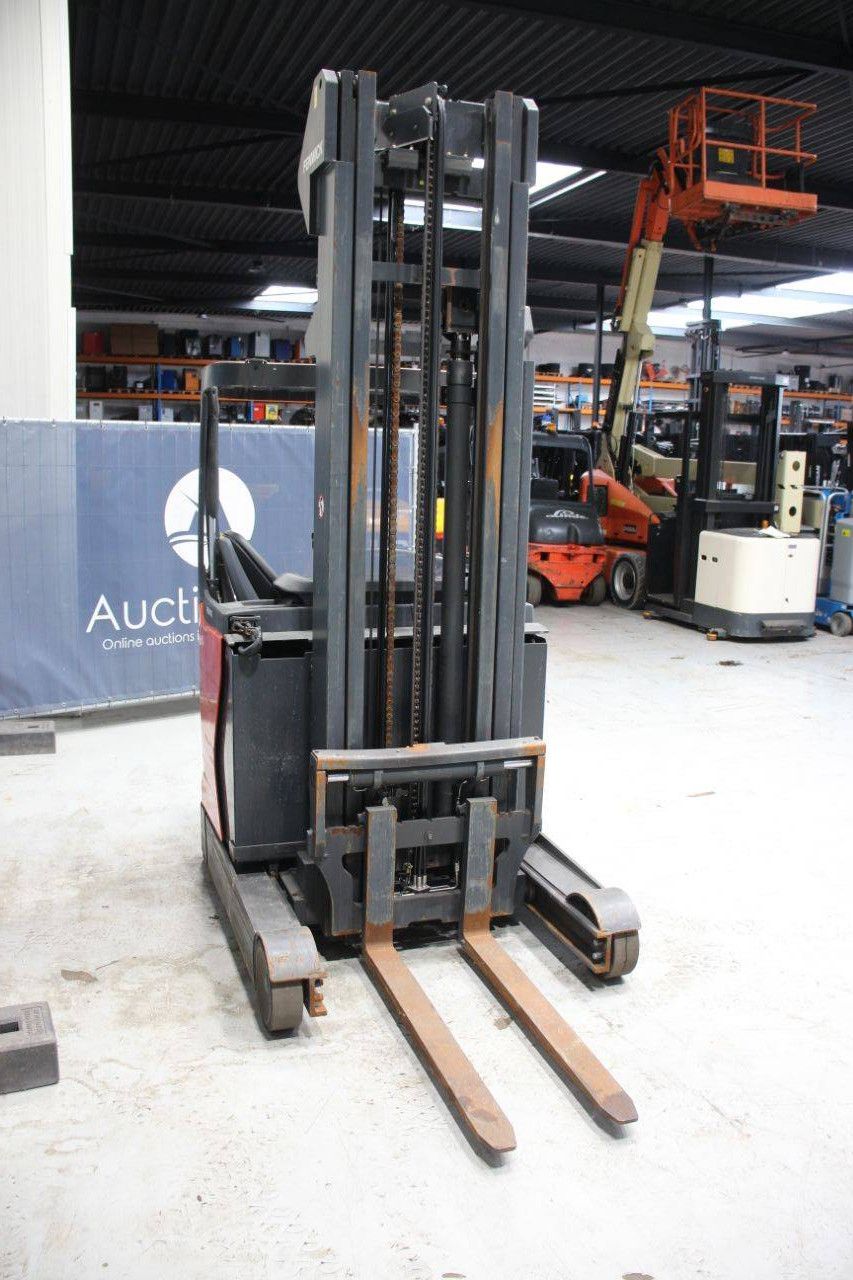Fenwick-Linde R14-01 Elektro-Schubmaststapler 1400 kg 2015