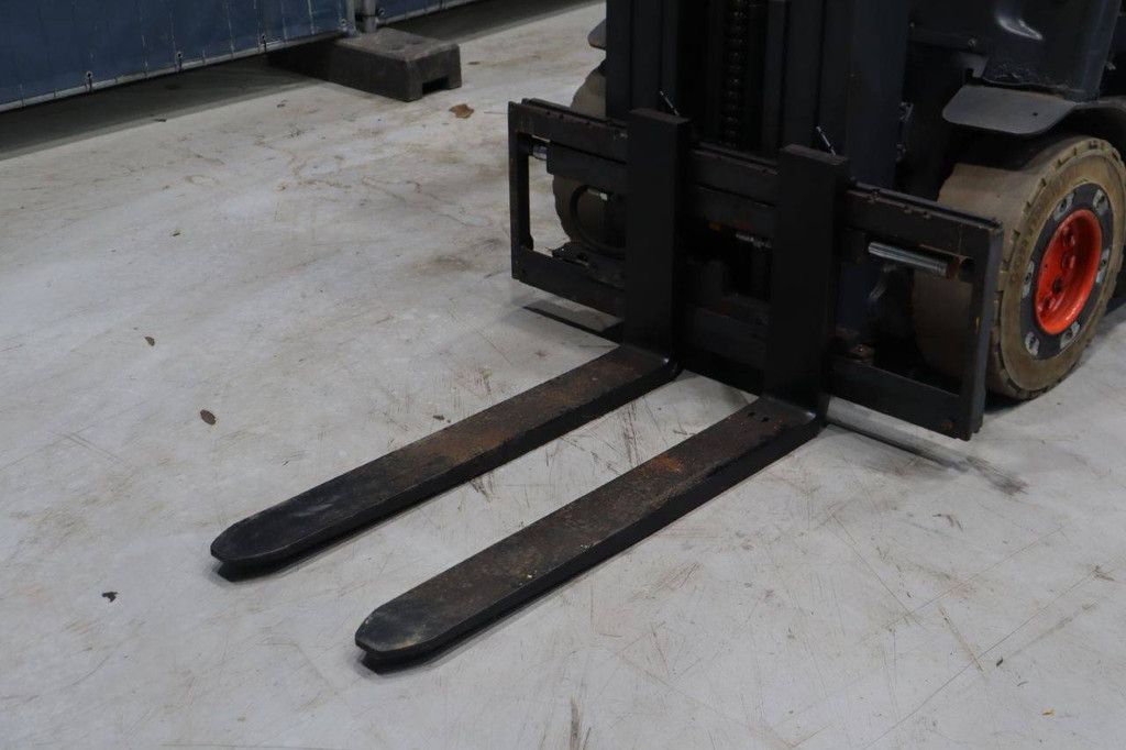 Linde E25L-01 Electric Forklift 2500kg 4.35m 2012