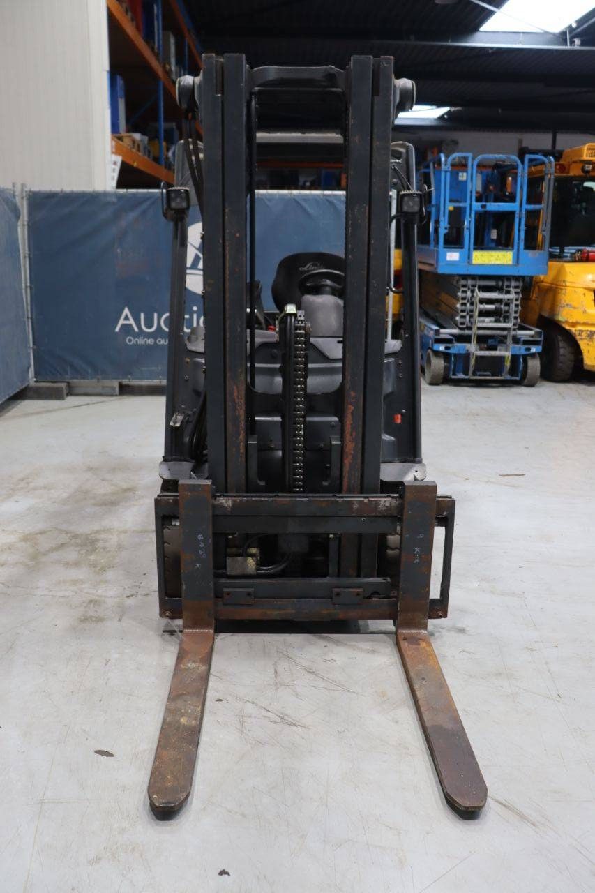 Linde E30L-01 Electric Forklift 3000kg 8.0m 2015