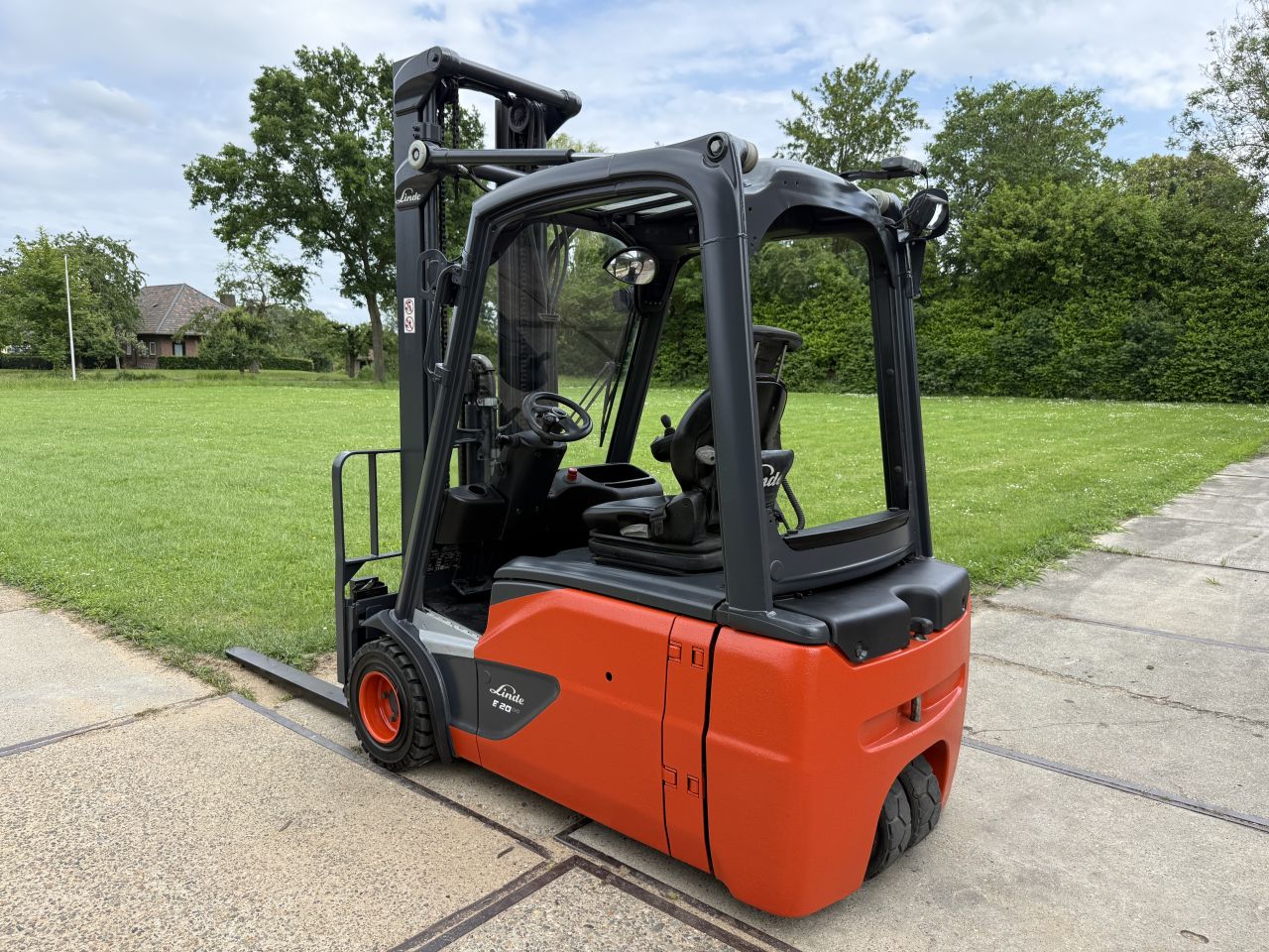 Linde E20 triplo 5.5M Sideshift accu 2024 | 5300 uur | BJ2019